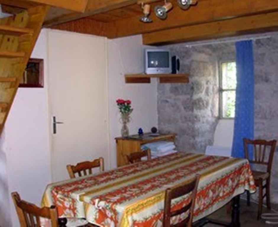 Ferme Auberge La Tindelle La Cresse Exterior foto